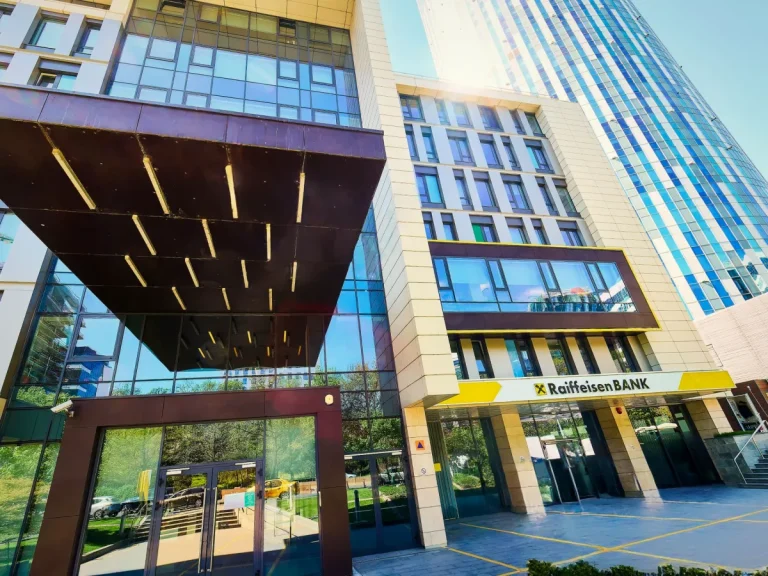 Raiffeisen Bank listează obligațiuni de 750 milioane lei la BVB